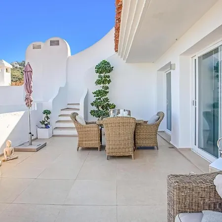 Apartment Luxury-penthouse-la Mairena-seaview-jacuzzi-marbella